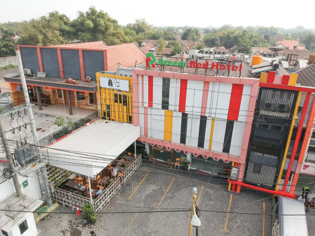 Green Red Hotel Syariah Jombang Buitenkant foto